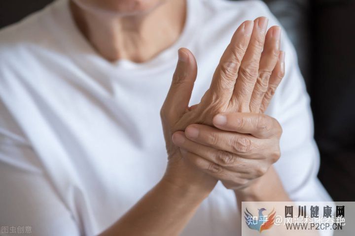 風(fēng)濕病有哪些癥狀表現(xiàn)身體上出現(xiàn)這些征兆要注意了(圖1) 風(fēng)濕病有哪些癥狀表現(xiàn)身體上出現(xiàn)這些征兆要注意了(圖1)